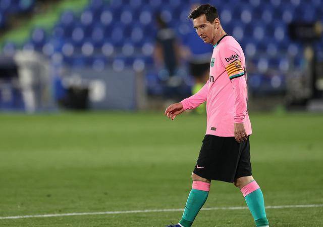 ‘IM电竞平台’
西甲浊世！皇马巴萨接连输球让出榜首 配合原因就是他们都老了(图7)