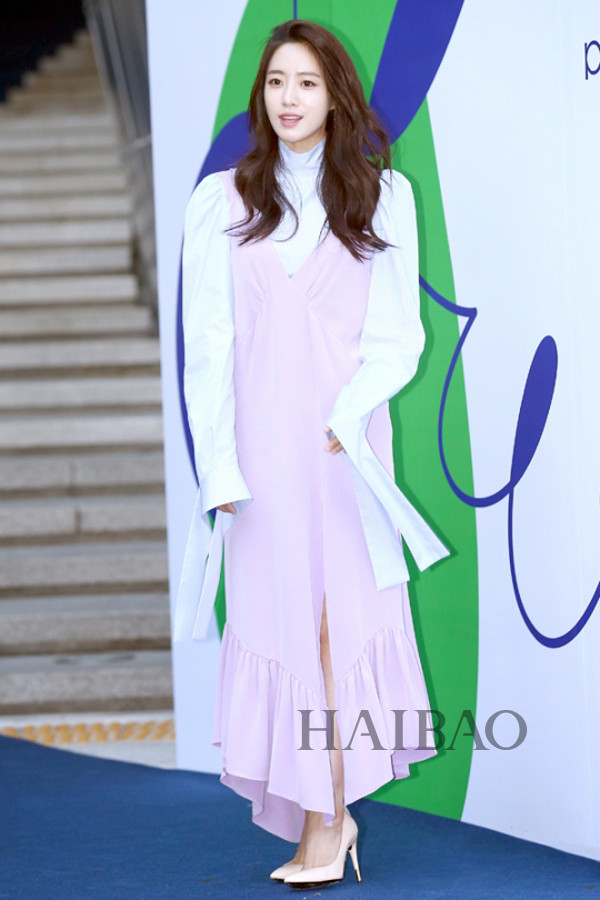 ‘IM电竞官网’
读完500本书 发现这10本书里的二战比影戏还要精彩……(图1) IM电竞官网